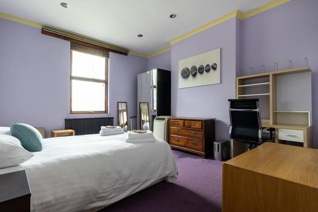 Apartamento Stunning Three Bed In West Hampstead Londres Exterior foto