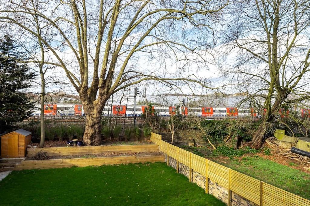 Apartamento Stunning Three Bed In West Hampstead Londres Exterior foto
