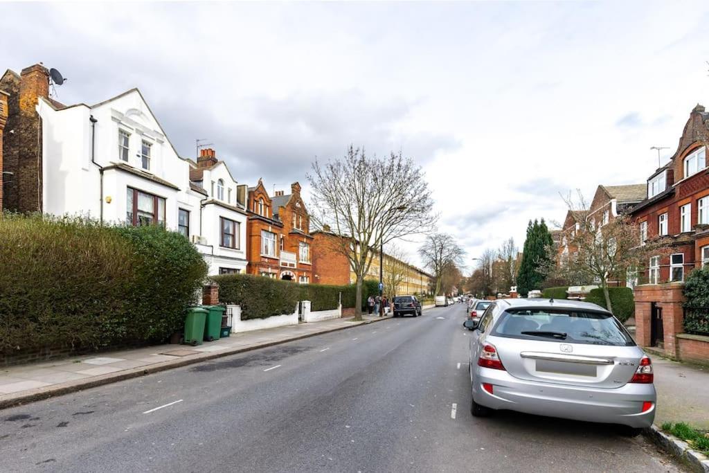 Apartamento Stunning Three Bed In West Hampstead Londres Exterior foto